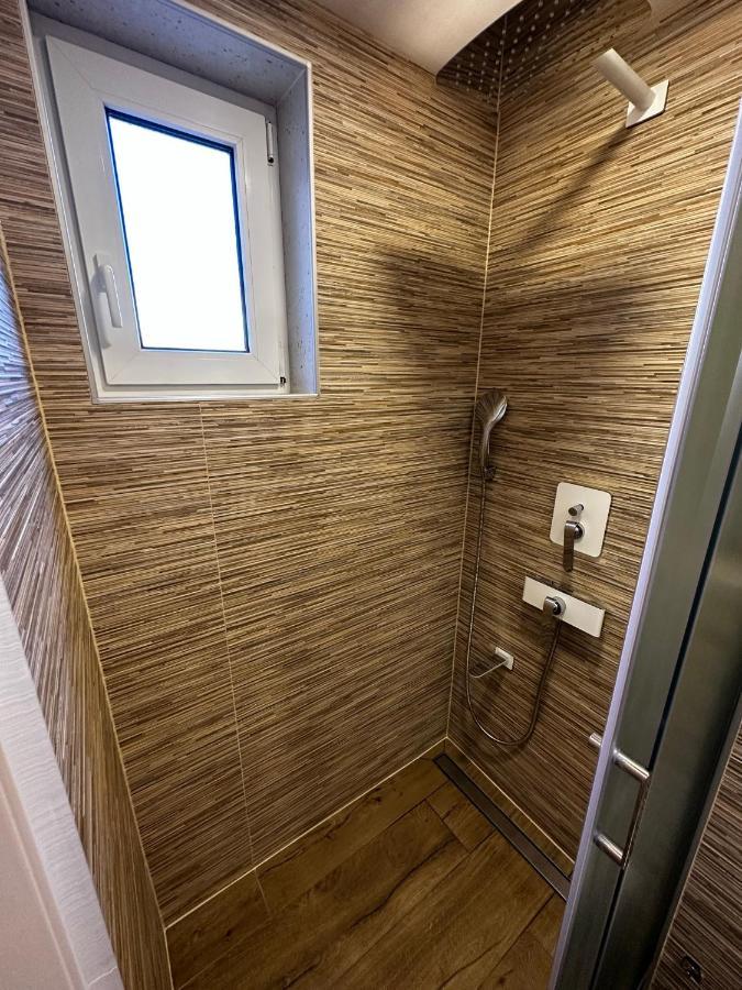 Apartman Veronika Vrsi Eksteriør billede